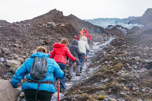 small-group-tour-vatnajokull-iceland