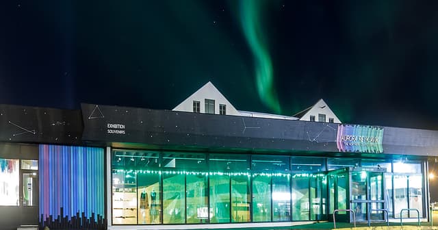 m-aurora-reykjavik