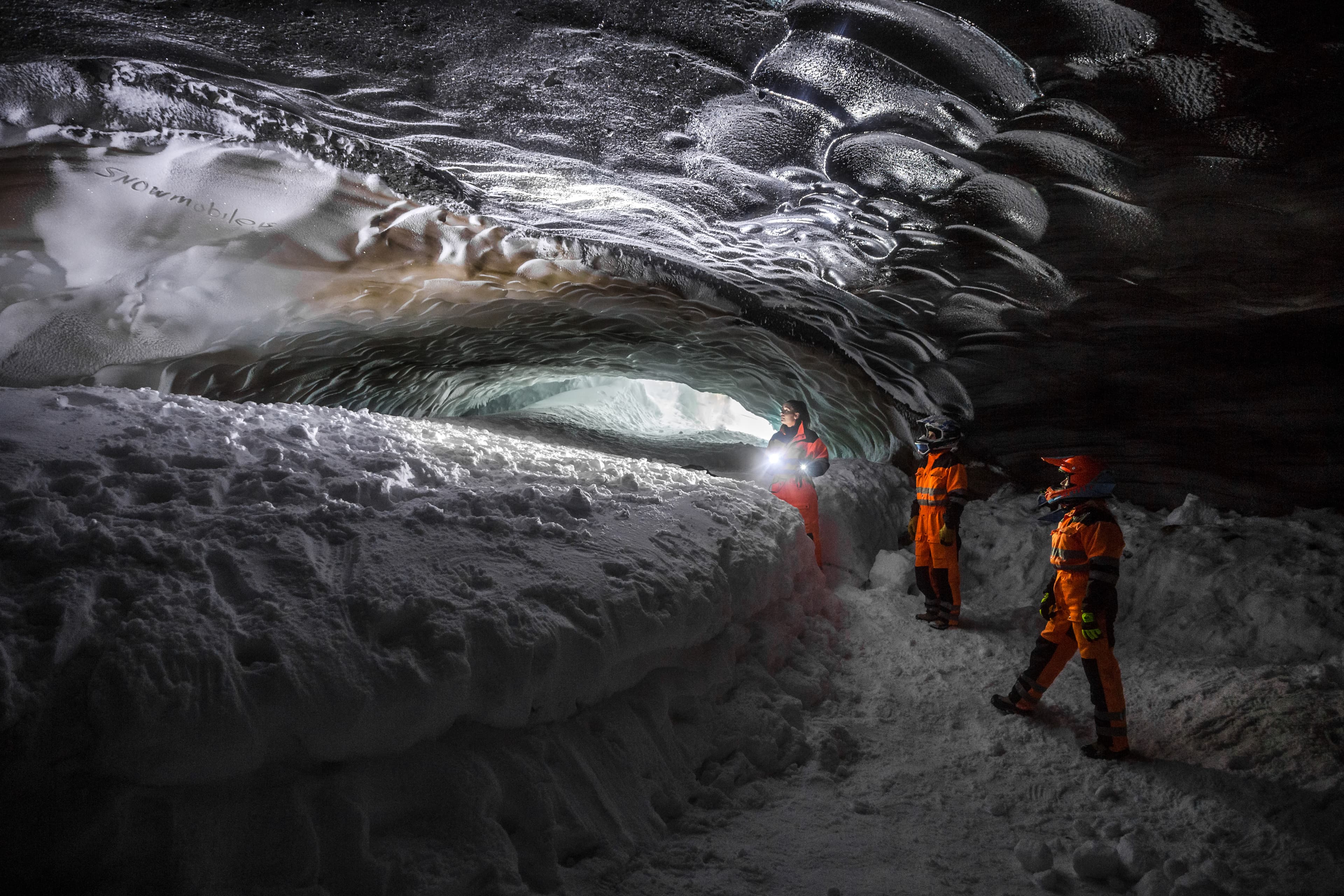 Snowmobiling-tour-Langjokull-glacier-Iceland53